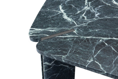 Dua Dining Table