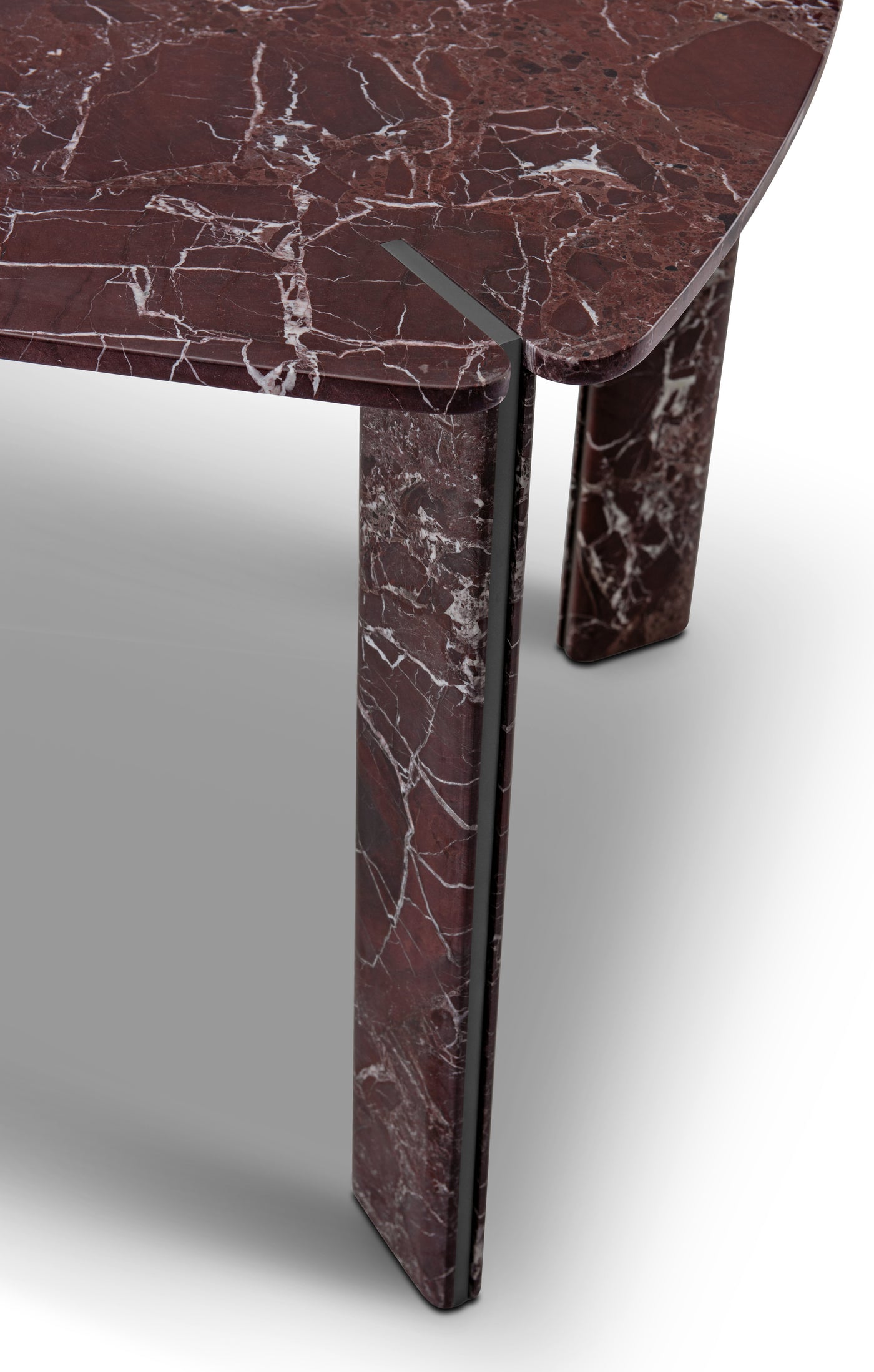 Dua Dining Table
