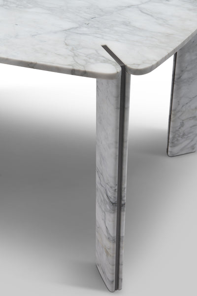 Dua Dining Table